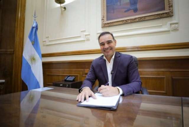 El gobernador Gustavo Valdés confirmó que el 31 de agosto se elegirán gobernador, vicegobernador,